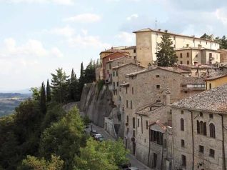 Montone, immersi nei colori caldi dell’Autunno