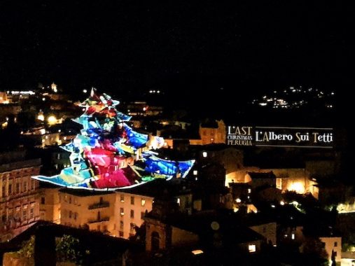 L'AST Christmas - L'Albero Sui Tetti